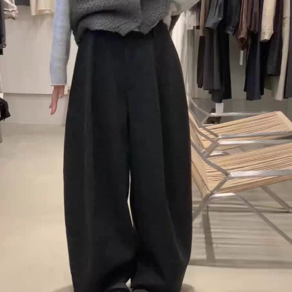 Elegant Black Wide-Leg Pants